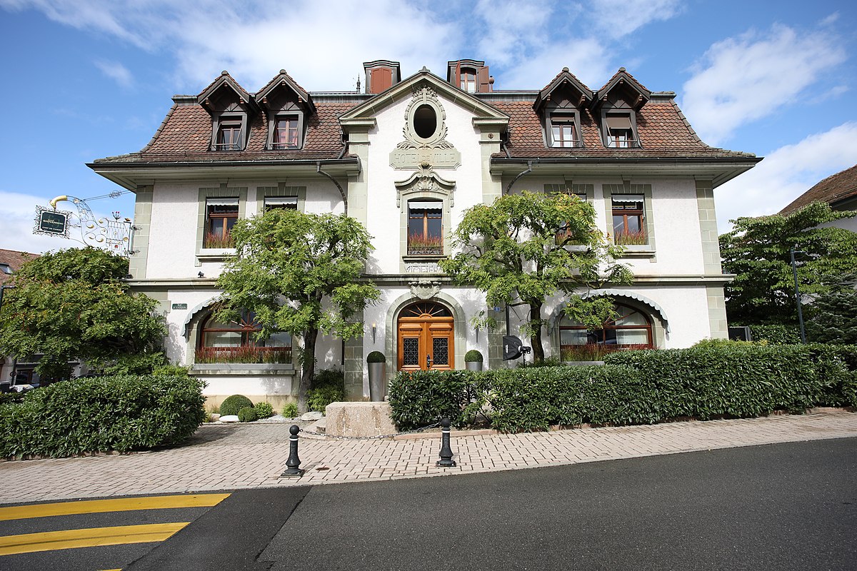 Restaurant De L’Hôtel De Ville – Crissier, Switzerland (5 Per Head)
